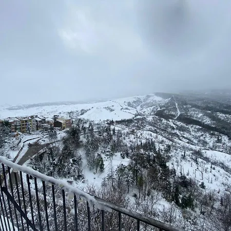 Il Castello Di *